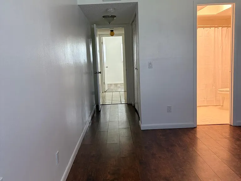 405 E San Sebastian Ct #405 — Photo 2