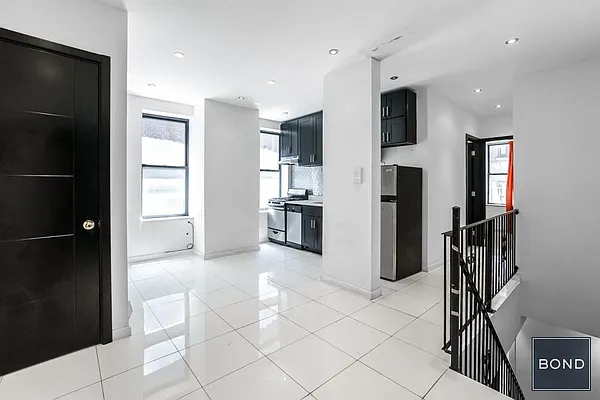 Rented by Bond New York | media 1