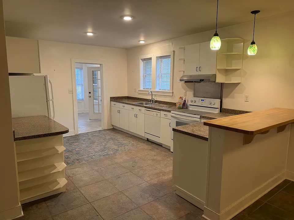 Downstairs apt kitchen