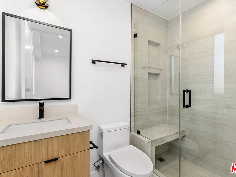 5225 W 20th St #1/4 — Photo 13