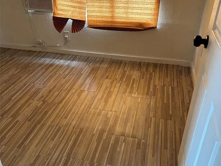 8556 Berkley Dr — Photo 5