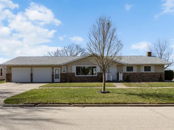 409 W 1st St, Mechanicsville, IA 52306