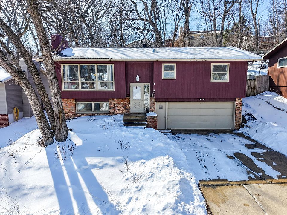 1st image of 4024 3rd St NW