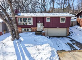 4024 3rd St NW, Rochester, MN 55901