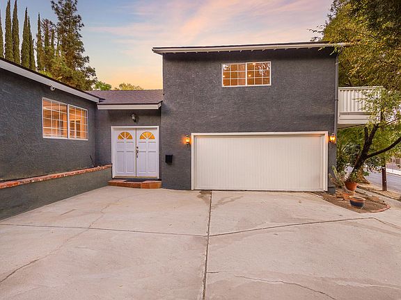3rd image of 22247 De La Osa St