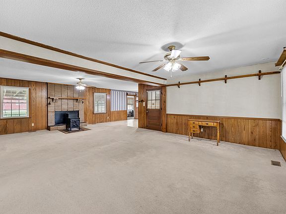 5th image of 631 Riveroak Cir