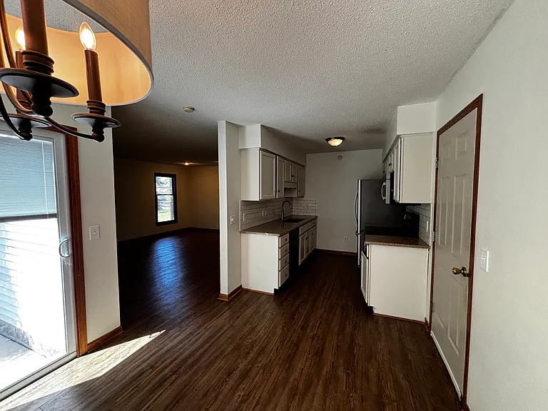 1751 Eaglecrest Rd — Photo 1