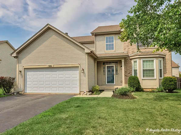 526 W Fairborn Ln, Round Lake, IL 60073