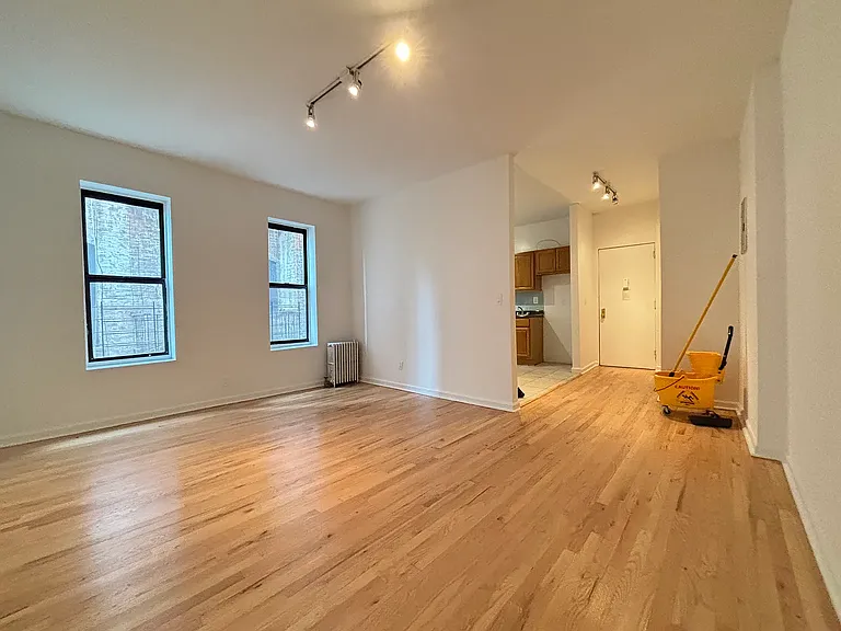 39 Turner Pl #C-1 — Photo 2