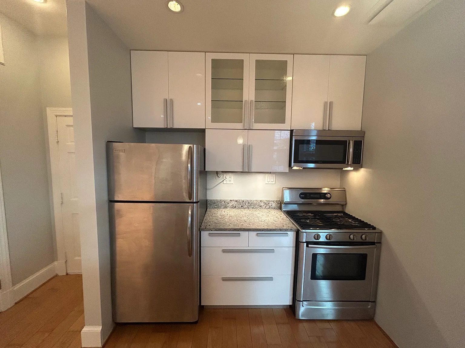 1 bed, 623 sqft, $2,750 — Photo 4