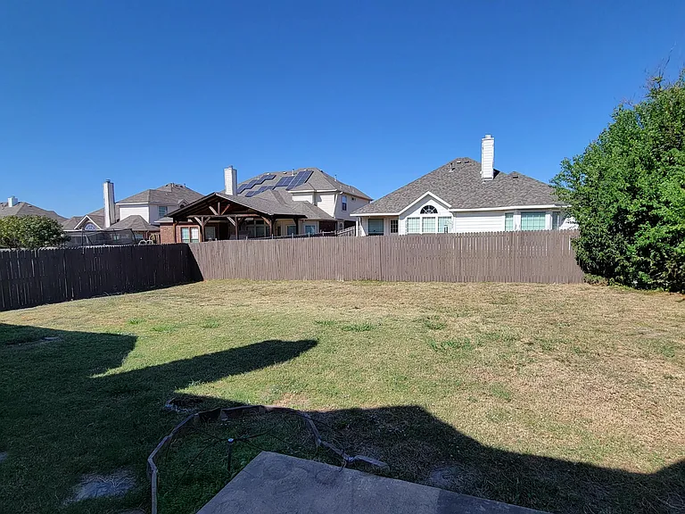 5400 Meadow Valley Dr — Photo 33