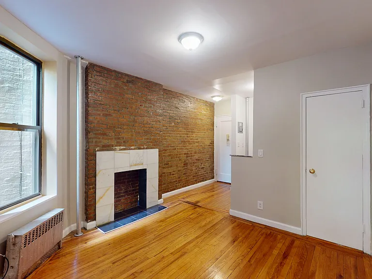 166 W 83rd St #1-C — Photo 3