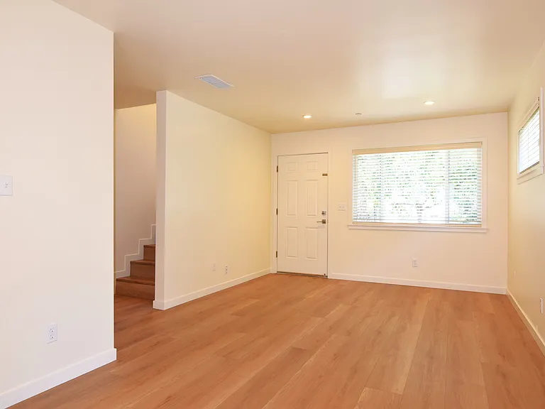 56 Mountain Ave — Photo 9