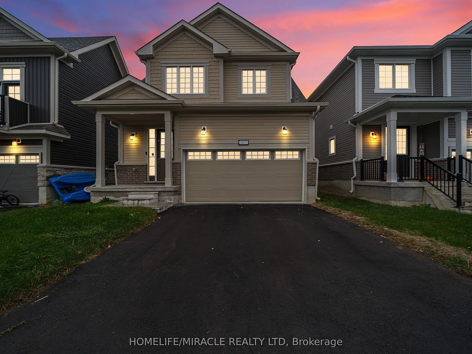 4 bed, $2,600 — Photo 1