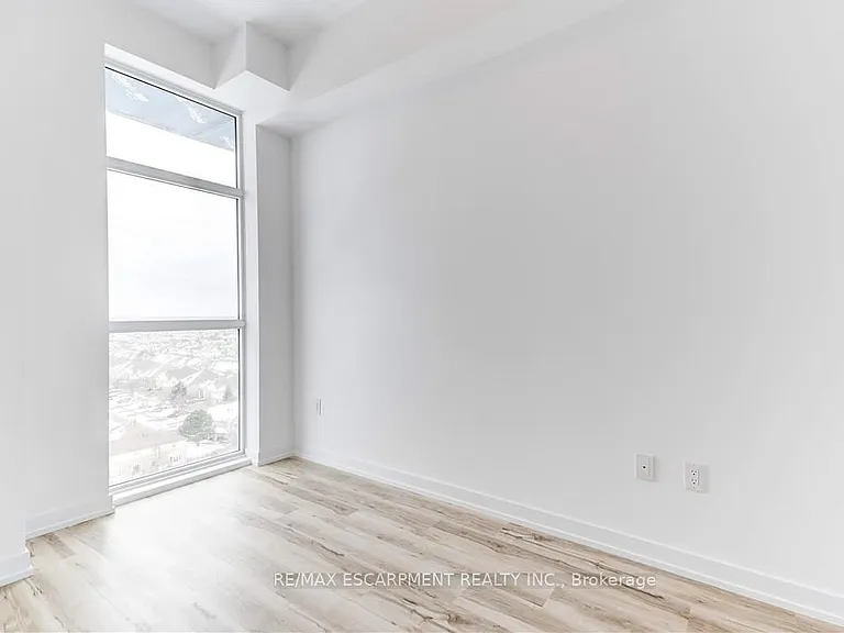 450 Dundas St E #1204 — Photo 14
