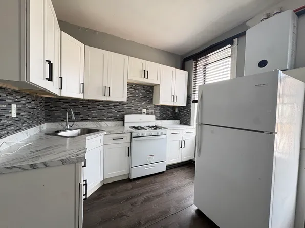 8 Saint Pauls Avenue image 1 of 5