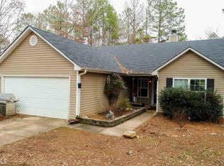 642 Pinewood Dr, Gay, GA 30218