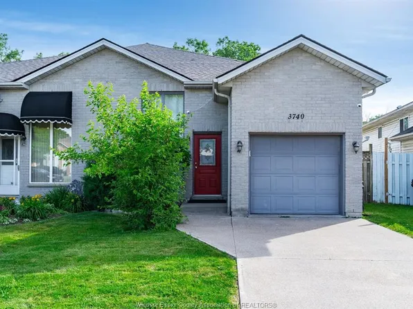 3740 Holburn St, Windsor, ON N9E 4S9