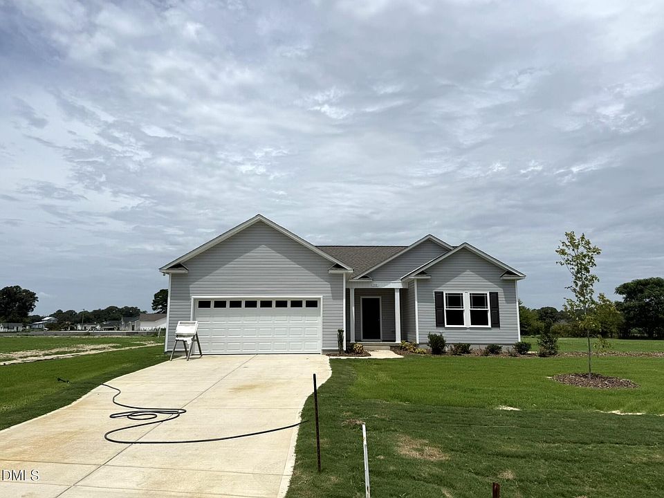 1st image of 111 Finch Ln