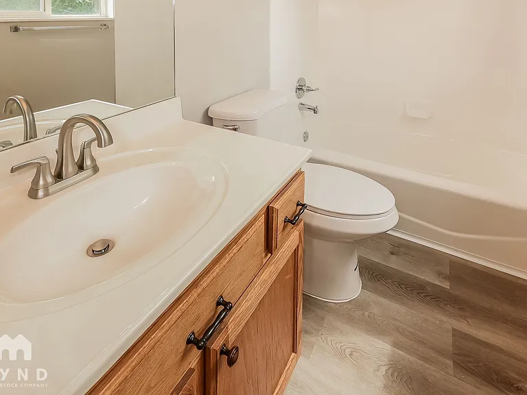 223 W 1425 N — Photo 7