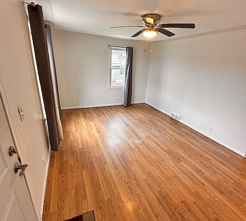 2nd image of 25626 Notre Dame St