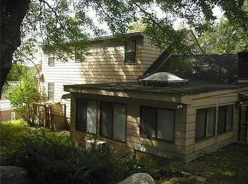 3rd image of 5 Ahwahnee Ave