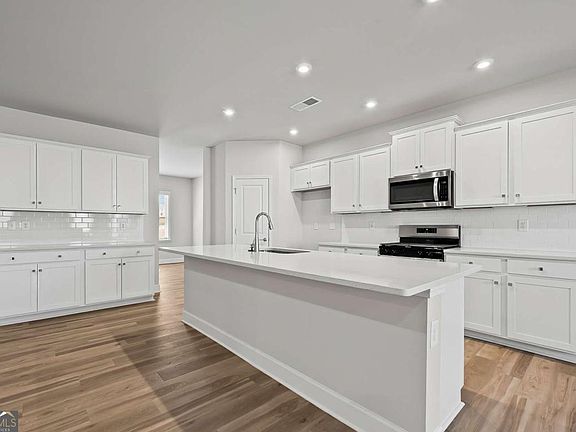 7th image of this home