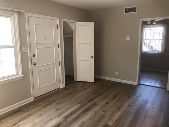 2nd image of 116 E Buckthorn St APT F