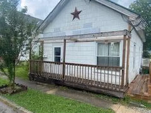 211 W Mulberry St, Carlisle, KY 40311