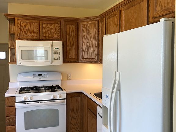 Kitchen - renovated in 2013