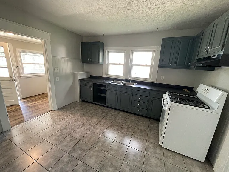 1701 Herbert Ave — Photo 2