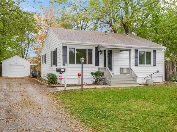 513 E Poplar St, Olathe, KS 66061