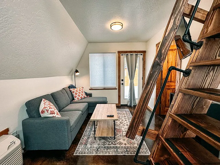 518 Iowa Ave #2 — Photo 6