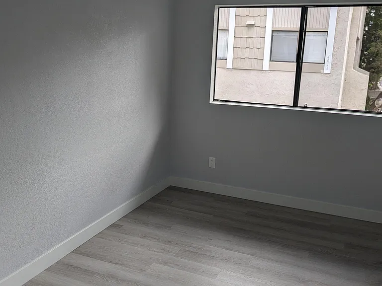 4022 Mahaila Ave — Photo 12