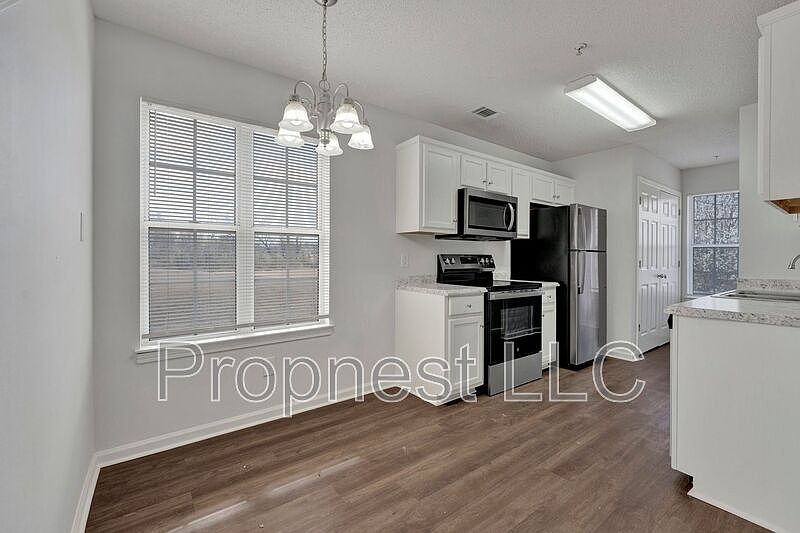 1st image of 771 Barrington Woods Cv #1