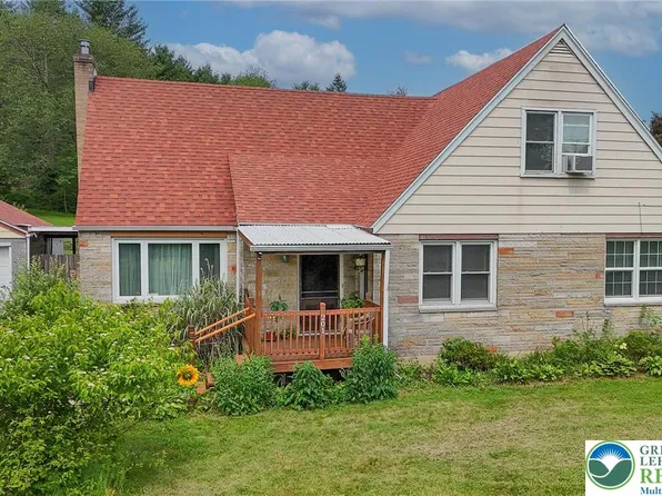 201 Lincoln Dr, Tamaqua, PA 18252