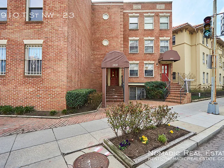 1910 T St NW #23 — Photo 16