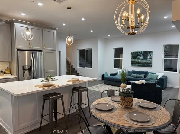 12511 N Haleh Ln, Sylmar, CA 91342