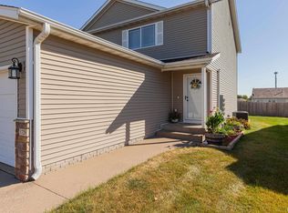 1729 Jenna Dr, Davenport, IA 52804