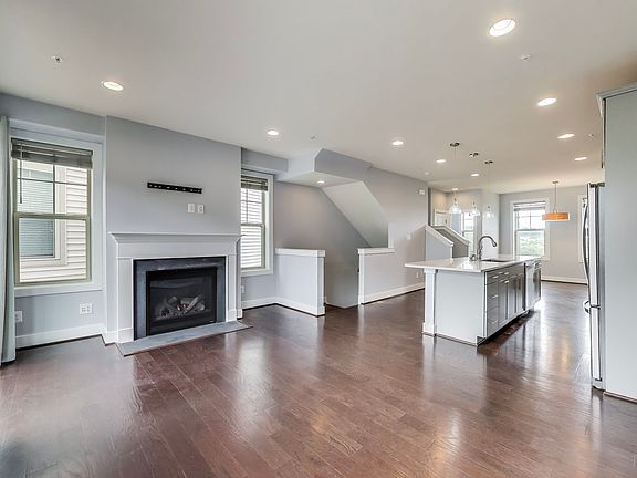 4th image of 22832 Cabin Branch Ave