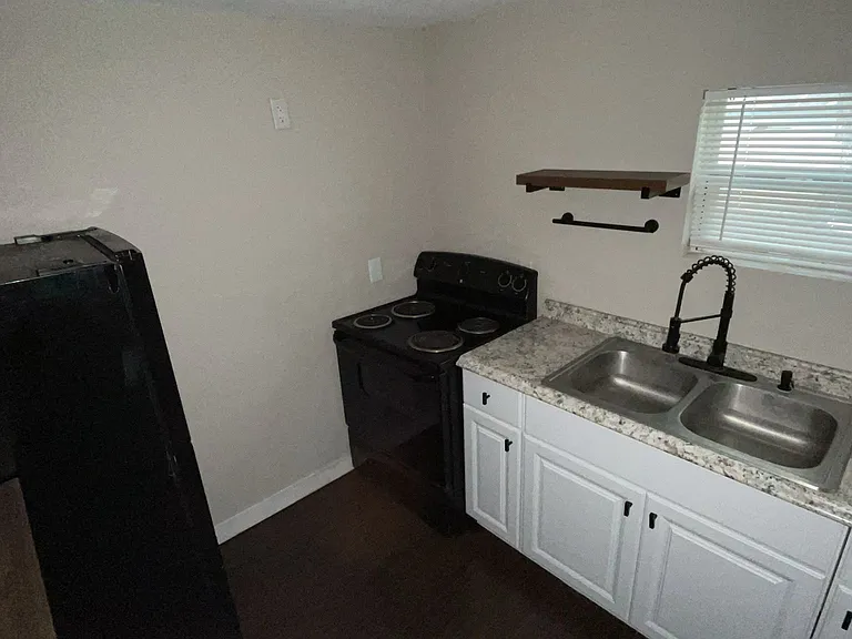 235 Gabriel #4 — Photo 18