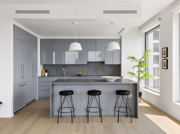 8 South 4th Street image 2 of 23