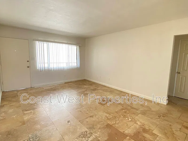 4861 1/2 Narragansett Ave