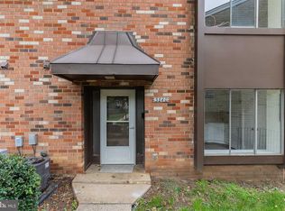 3840 Persimmon Cir, Fairfax, VA 22031