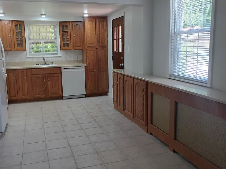 613 Poquessing Ave — Photo 6