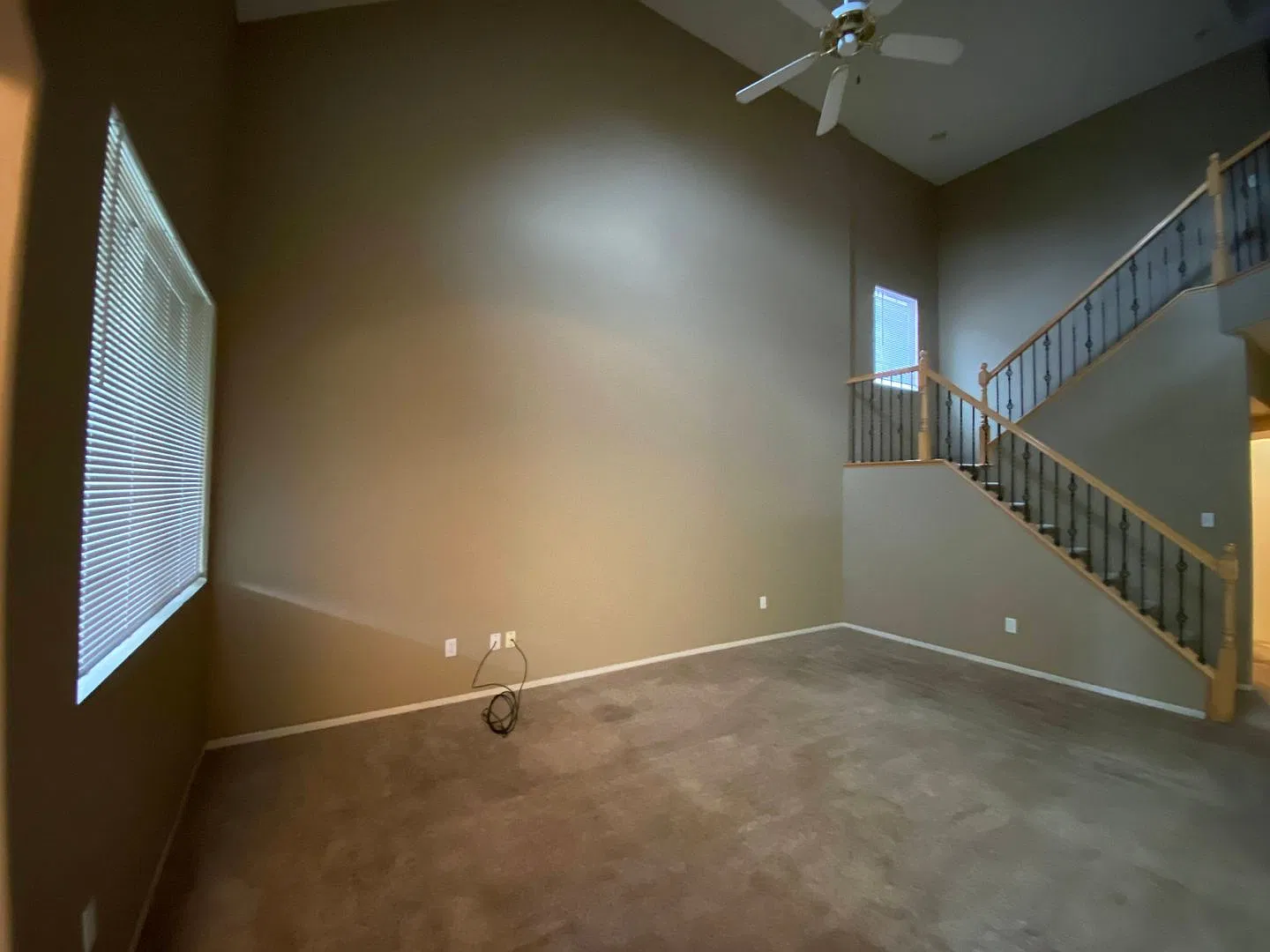 Lovely Three Bedroom Home in Gated Community — Photo 2
