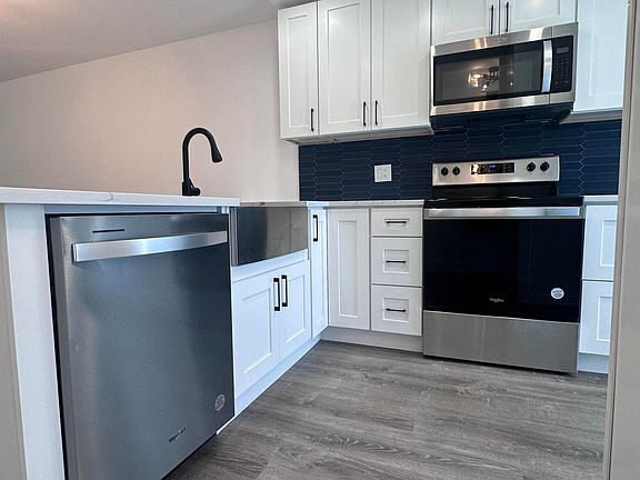 4th image of 1040 SE 4th Avenue #225