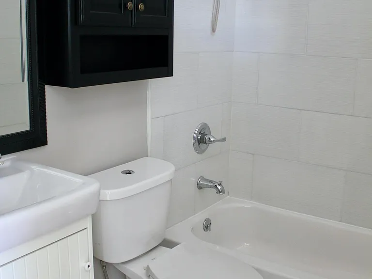Full bathroom upstairs.