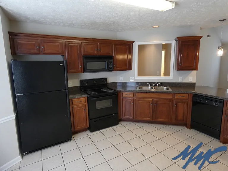 8001 Minehead Dr — Photo 7