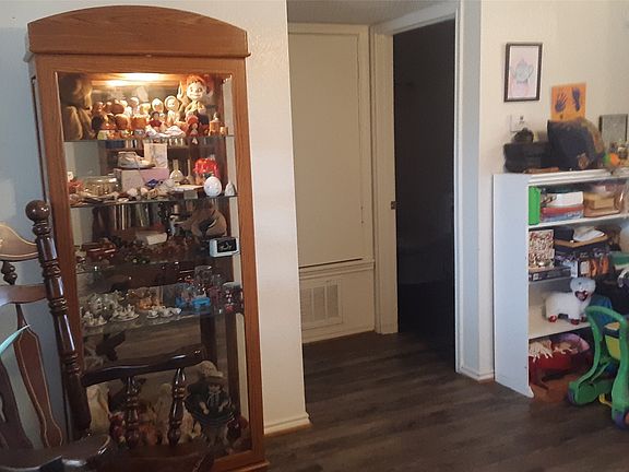 5th image of 303 East Ave